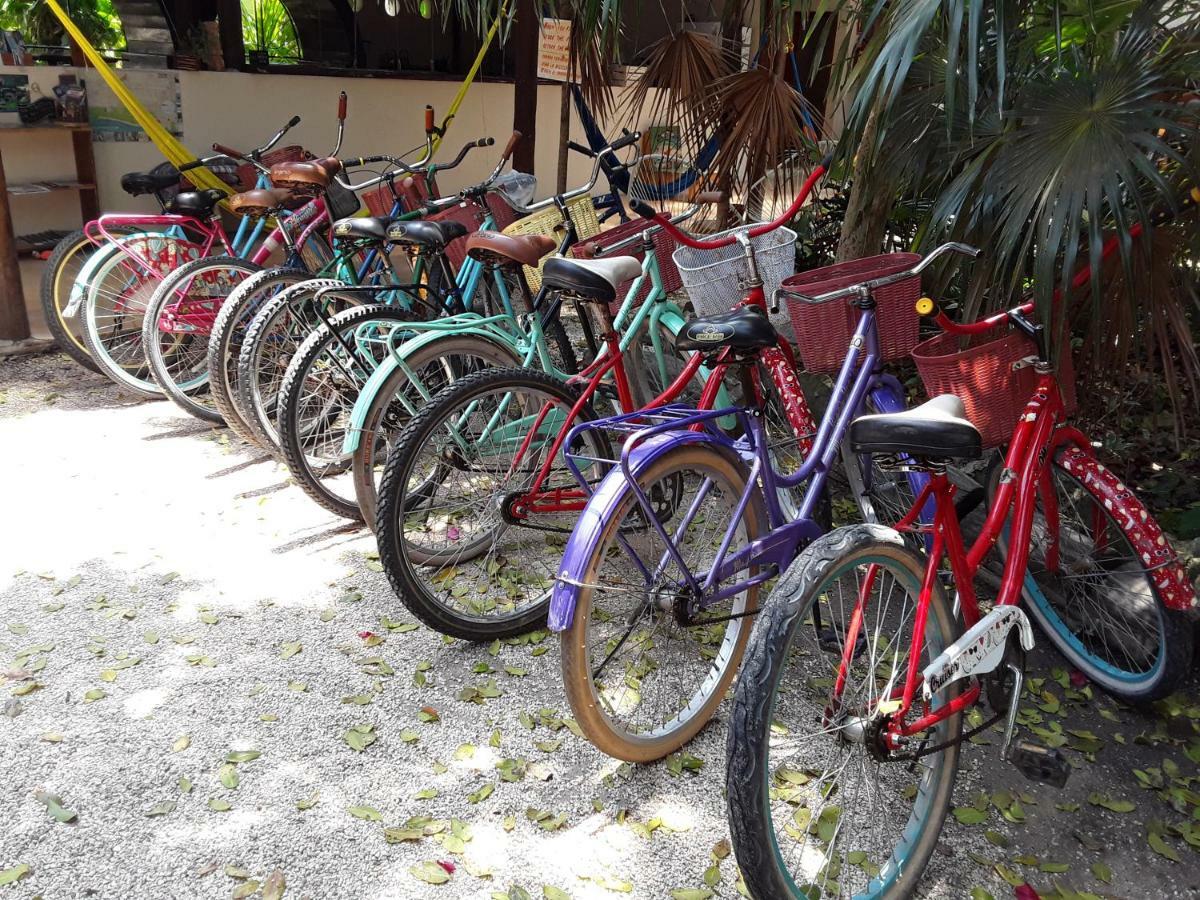 Hostal Mulut Tulum Pueblo Buitenkant foto